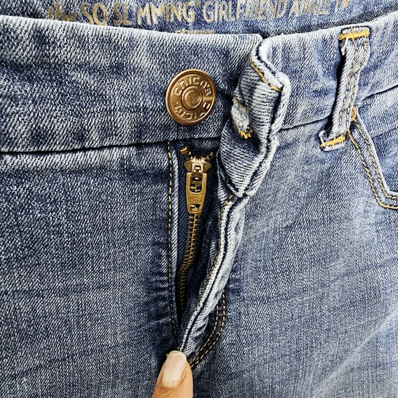 CHICO'S "SO SLIMMING GIRLFRIEND ANKLE" JEANS - Picture 4 of 15
